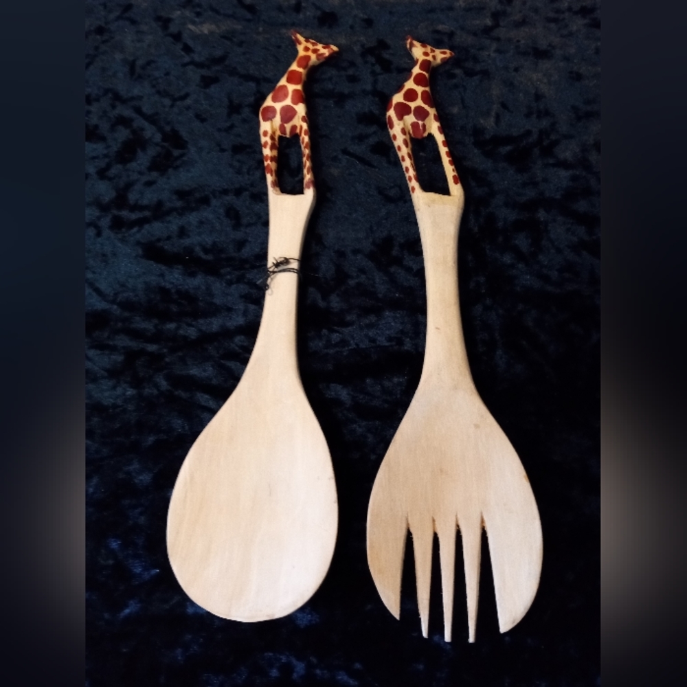1Set Wooden Giraffe Carved Spoon and Fork set